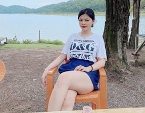 Huyen Anh и ее парень идут в мотель, чтобы избежать тепла