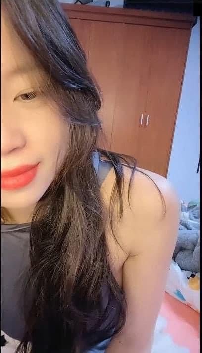 Nguyen thi bich van 2k8 занимается сексом со своим парнем, показывающим секс -клип